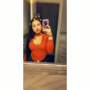 Meet your Posher, Lola